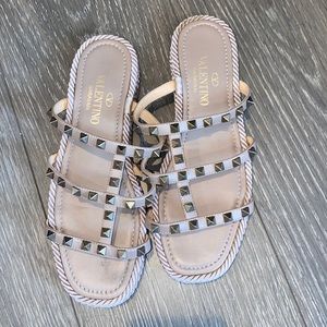 Weaved Platform Studded Sandals Size 40/9.5